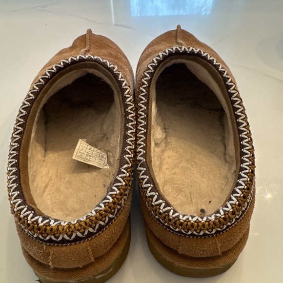 Ugg slippers - Picture 3 of 5